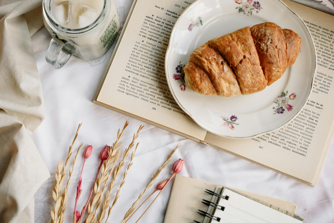 76 creative mindful activities to do instead of doomscrolling on instagram blog jess a little creative